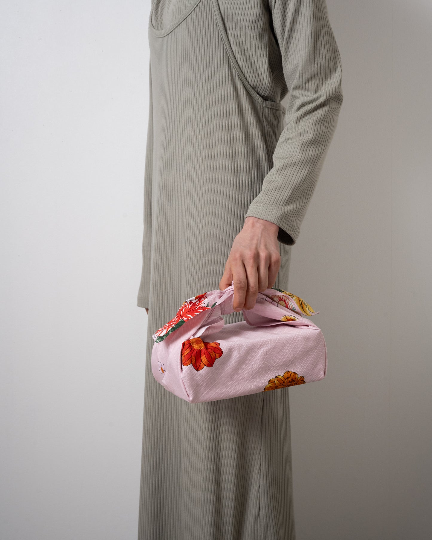 Gift Set: Notebook + Furoshiki Wisteria & Swallow Notebook × Lucky Cat Furoshiki|Made in Japan
