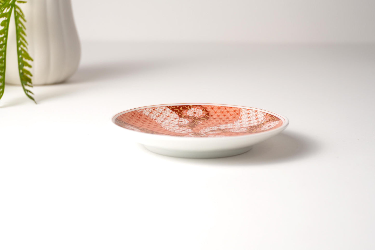 Kutani Art Small Plate, Red and White Design of Floral Scroll, Supervised by Reiko Fukushima