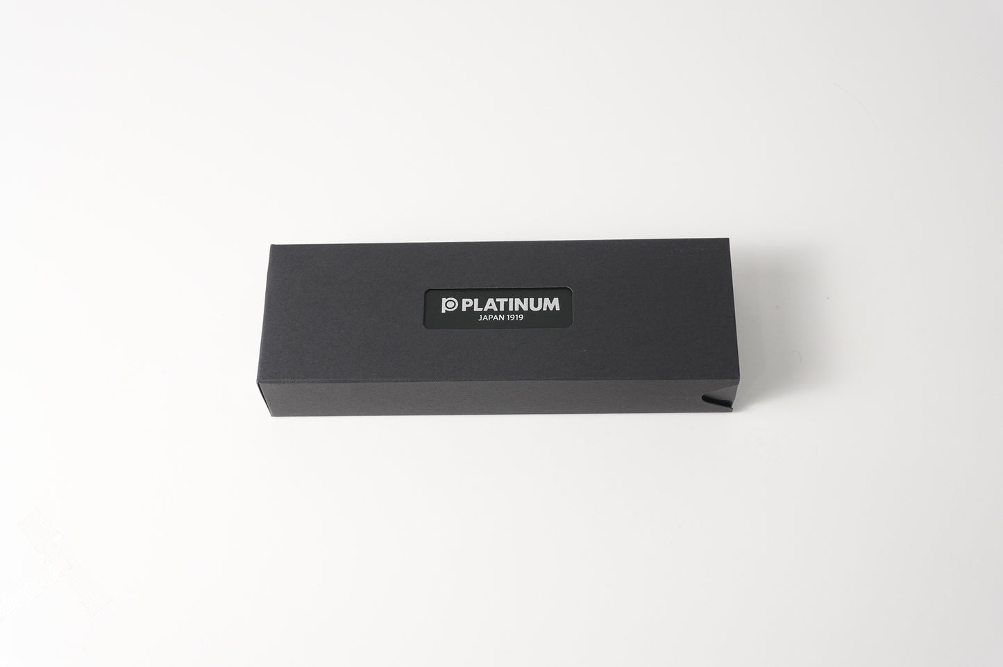 Lacquer-ware ballpoint pen (black/red) and mechanical pencil Red FujiMade in Japan, platinum