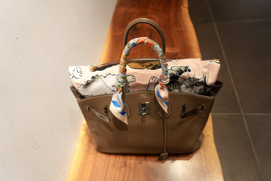 Glissez-en une dans votre sac – Emportez avec vous la beauté du Japon【Chat】