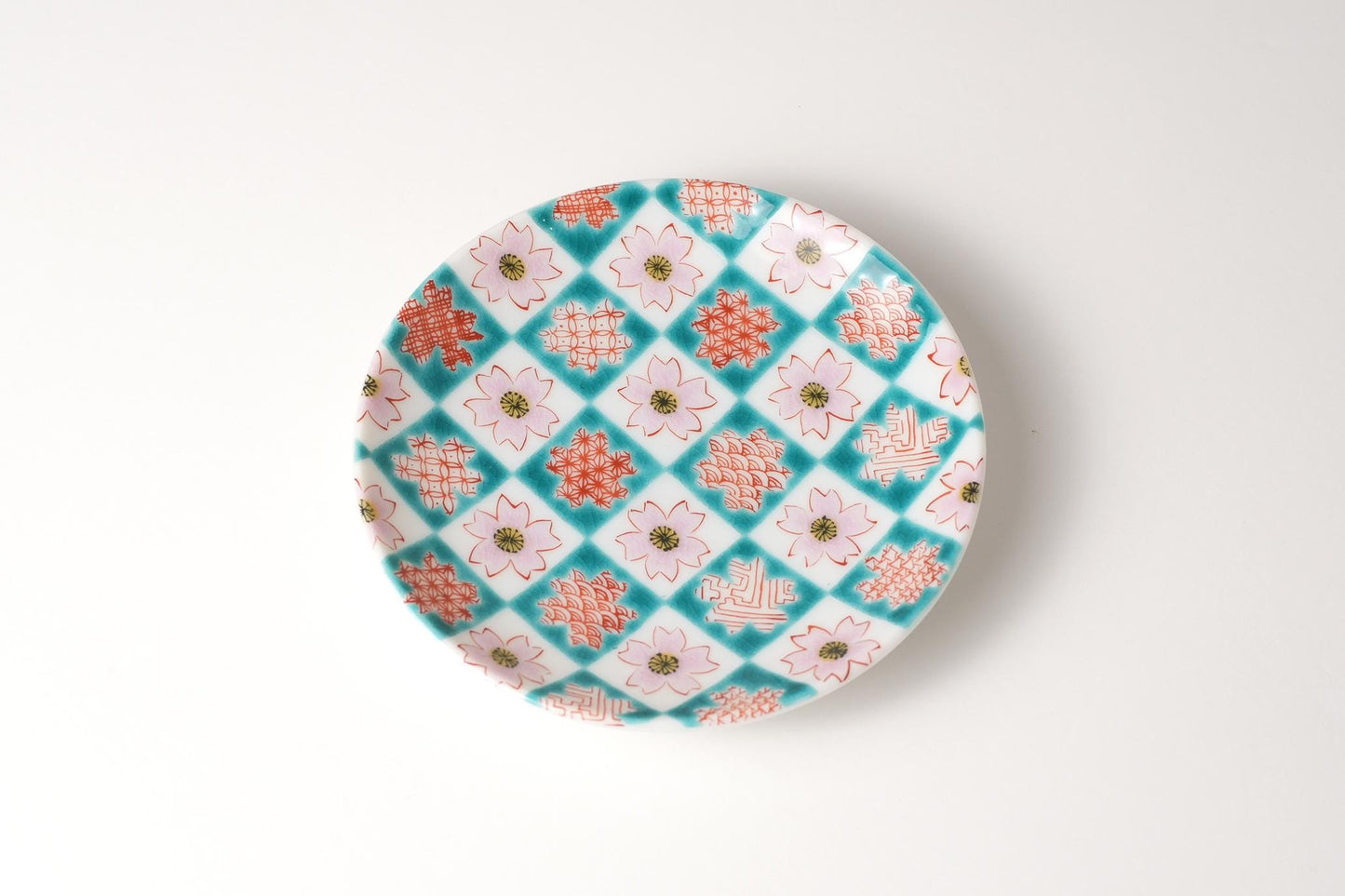 Kutani Art Small Plate, Cherry Blossom Design, Supervised by Yuki Tanaka