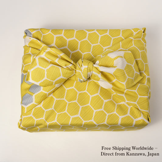 Furoshiki (tissu d'emballage) | Jaune hexagonal | 100% coton, 70 cm, fabriqué au Japon | Mashu KYOTO