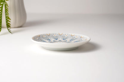 Kutani Art Small Plate: Choka Kasumi, supervised by Mika Nishino