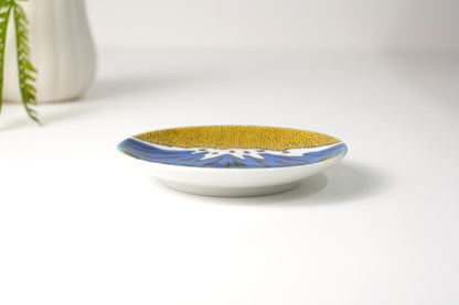 Kutani Art Small Plate: Hakusan as seen from Kibagata, supervised by Masao Miyamoto