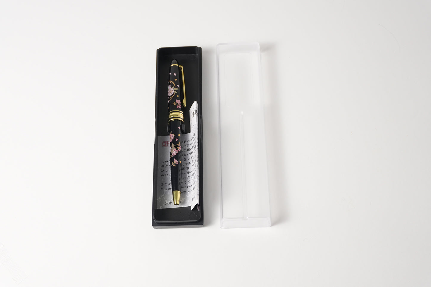 Urushi lacquer ballpoint pen / cherry blossoms