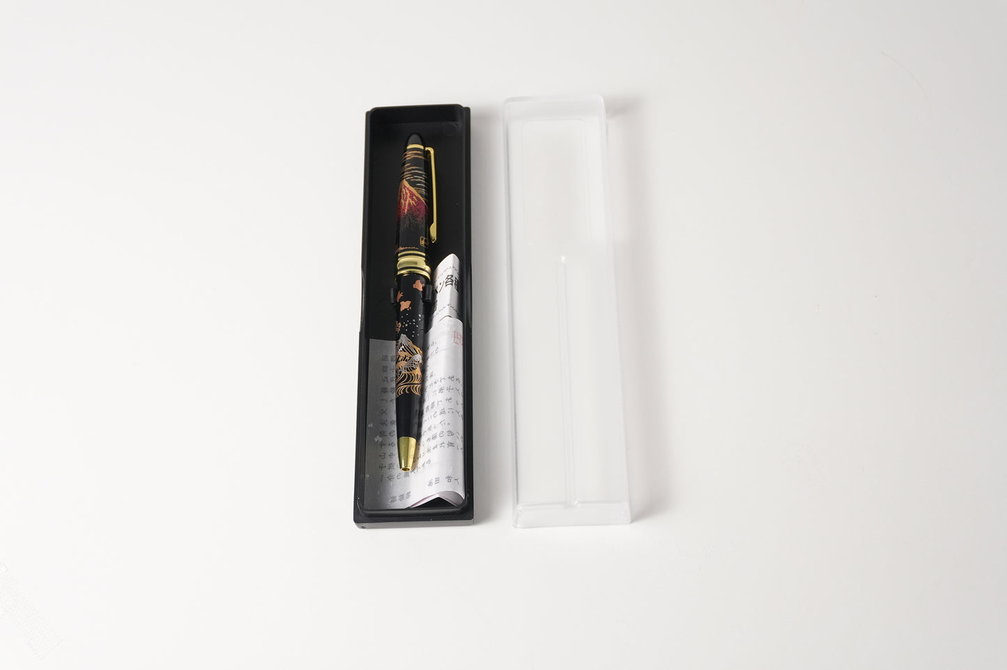 Urushi lacquer ballpoint pen / Red Fuji