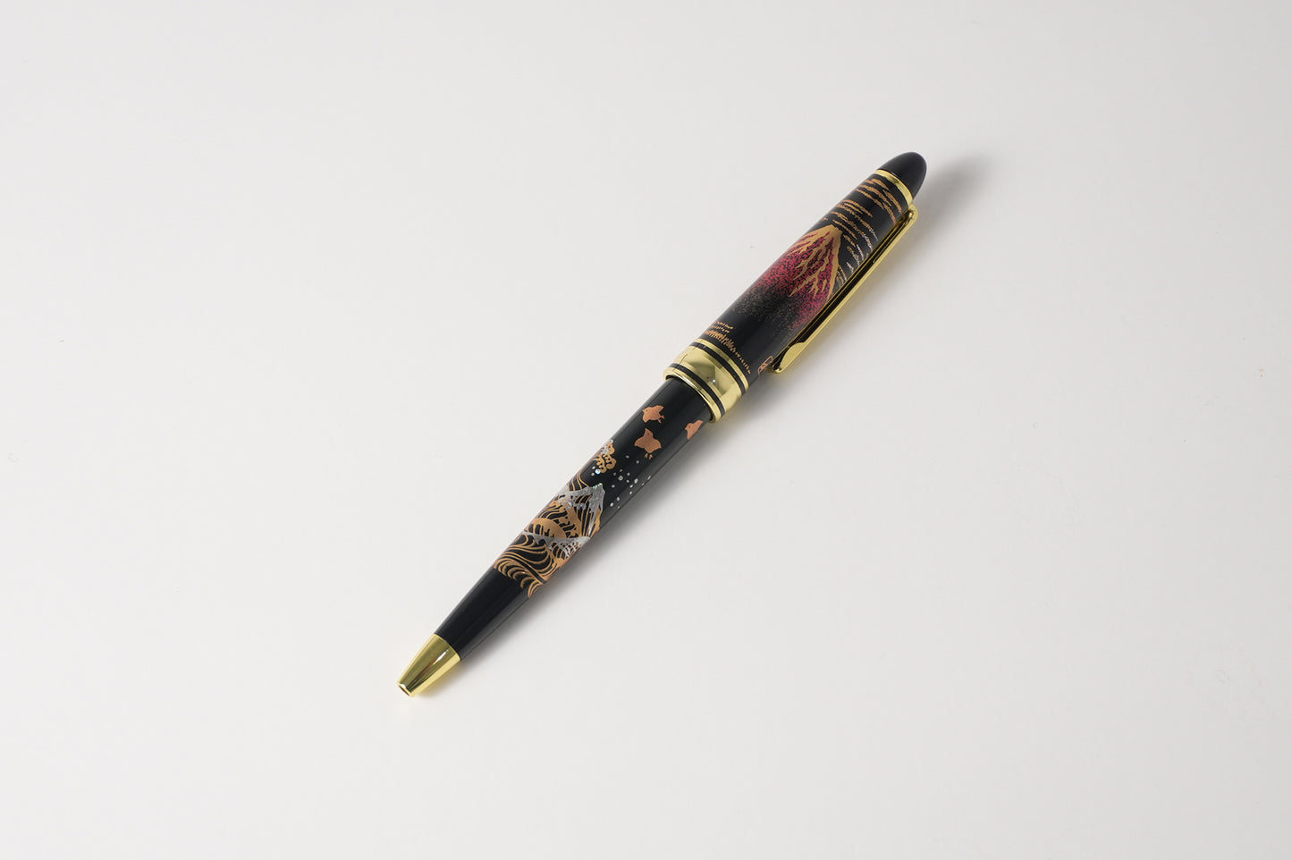 Urushi lacquer ballpoint pen / Red Fuji