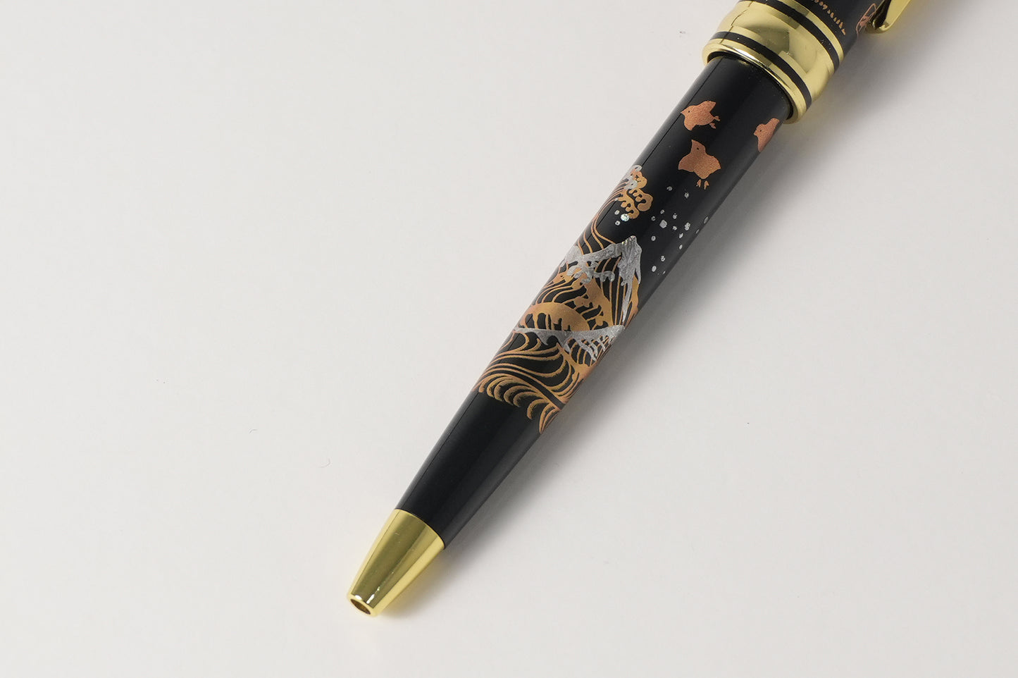 Urushi lacquer ballpoint pen / Red Fuji