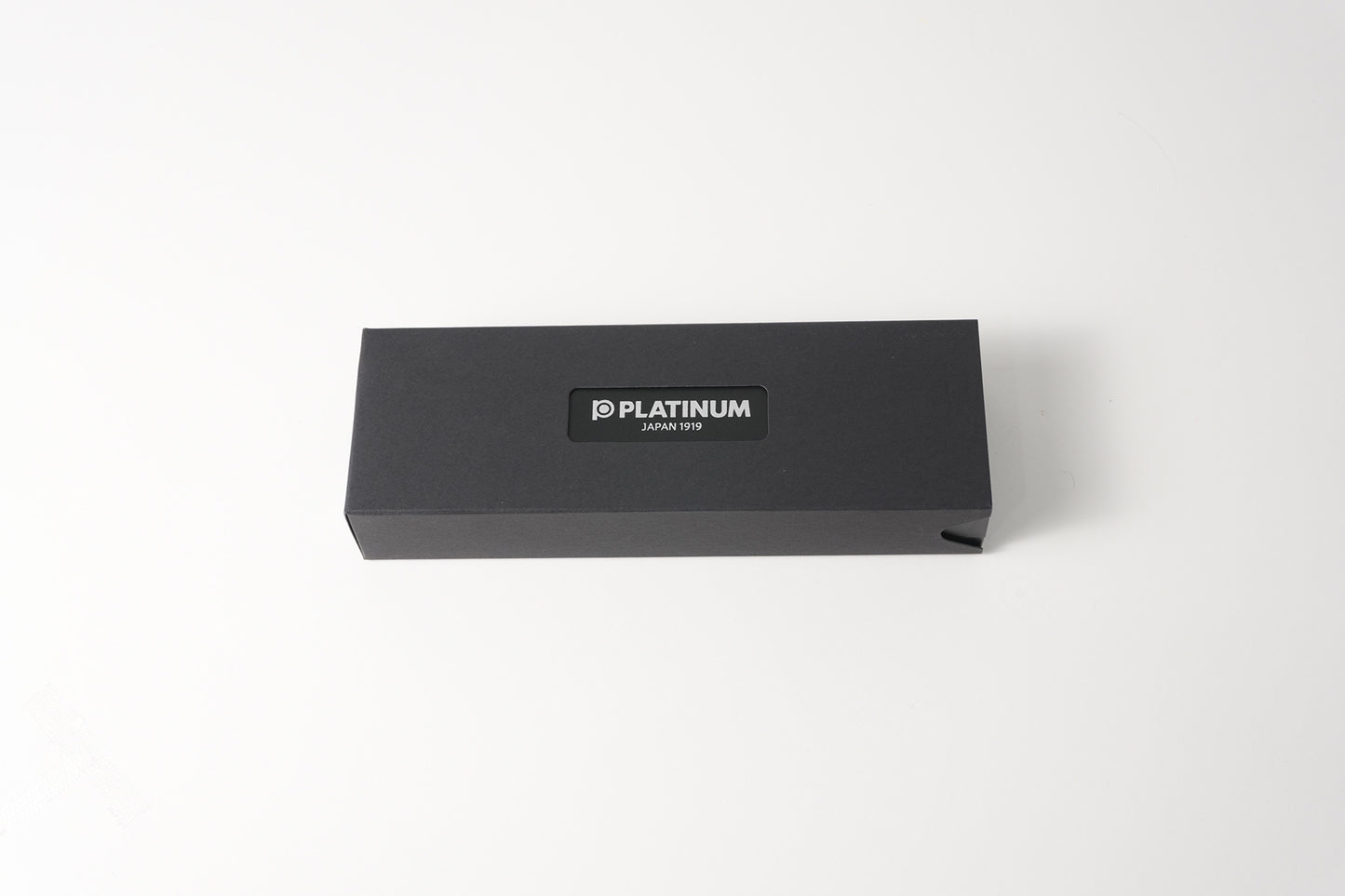 Lacquer-ware ballpoint pen (black/red) / mechanical pencil-style wind and thunder gods Made in Japan, platinum