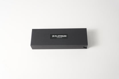 Lacquer-ware ballpoint pen (black/red) / mechanical pencil-style wind and thunder gods Made in Japan, platinum