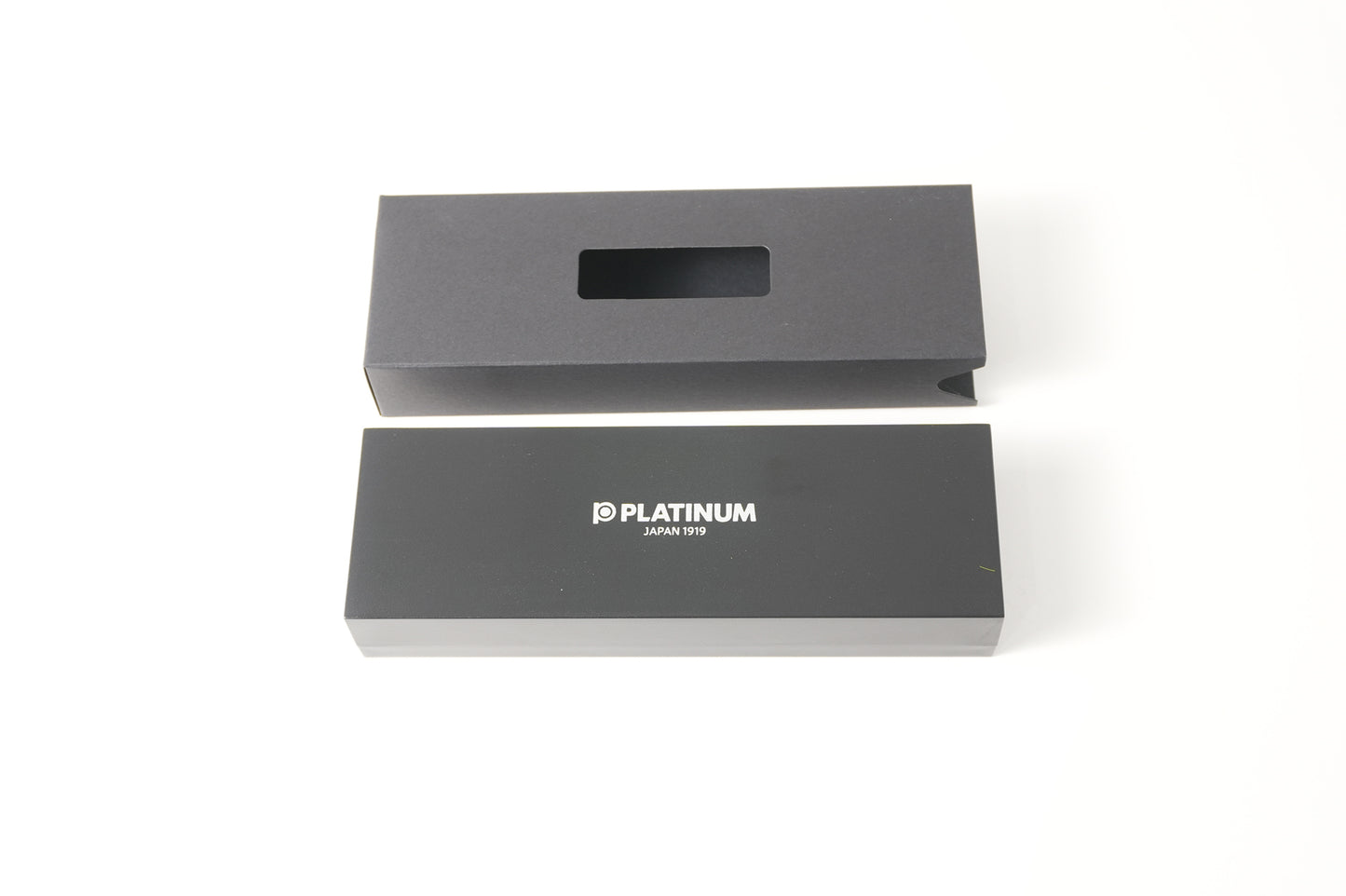 Lacquer-ware ballpoint pen (black/red) / mechanical pencil-style wind and thunder gods Made in Japan, platinum