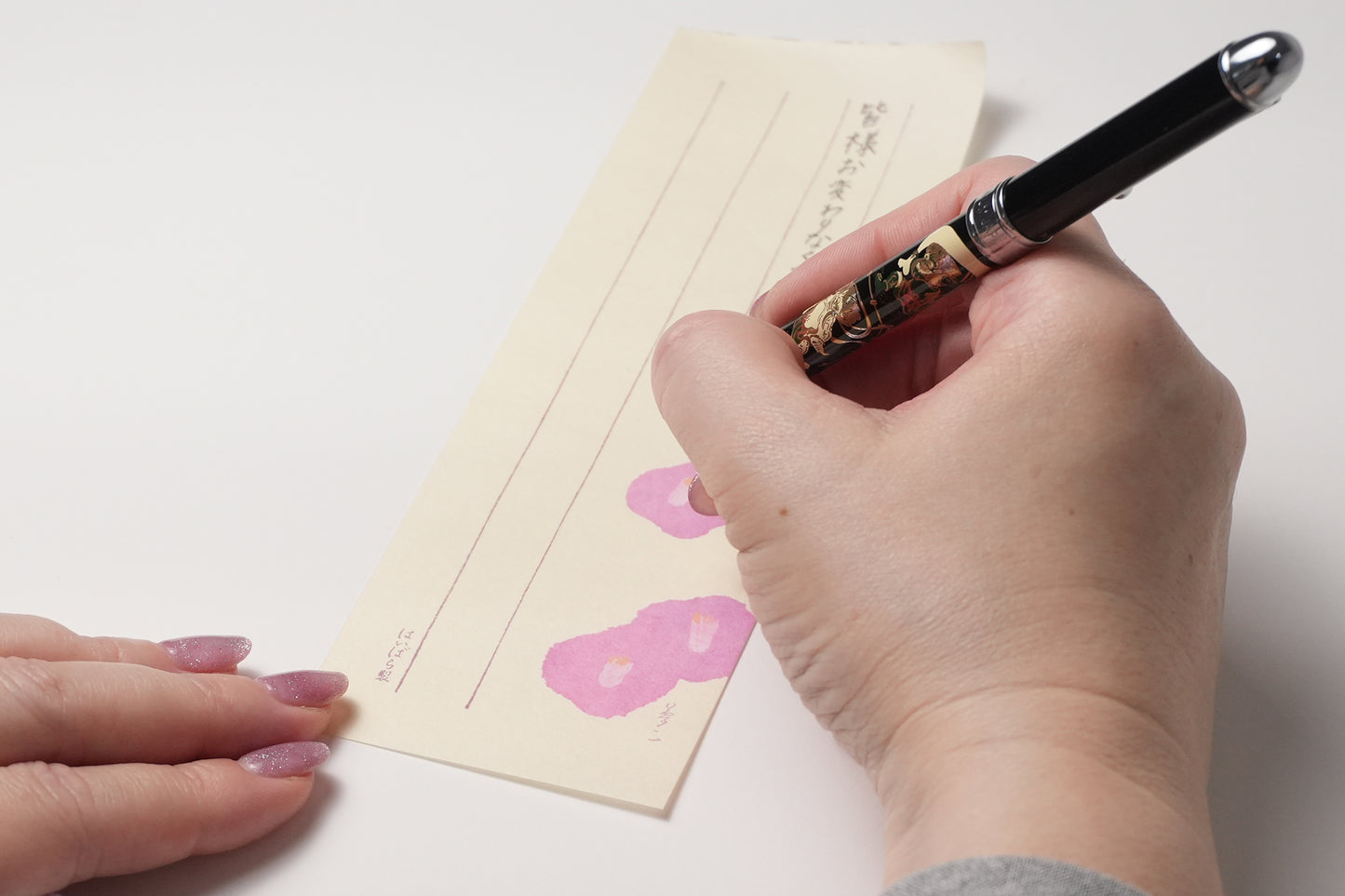 Lacquer-ware ballpoint pen (black/red) / mechanical pencil-style wind and thunder gods Made in Japan, platinum