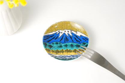Kutani Art Small Plate: Hakusan as seen from Kibagata, supervised by Masao Miyamoto
